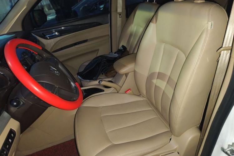 Used Baojun 730 2016 1.8L iAMT Comfort Version 7 Seats Left Front Seat
