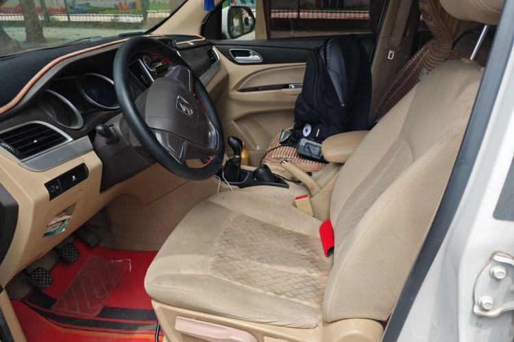 Used Baojun 730 2016 1.5L Manual Value Edition 7 Seats China V Emission Standard Left Front Seat