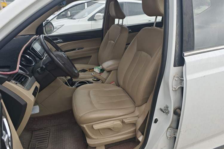 Used Baojun 730 2016 1.5T Manual Luxury Edition 7 Seats Left Front Seat