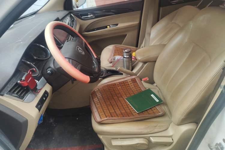 Used Baojun 730 2016 1.5L Manual Comfort Version 7 Seats China V Emission Standard Left Front Seat