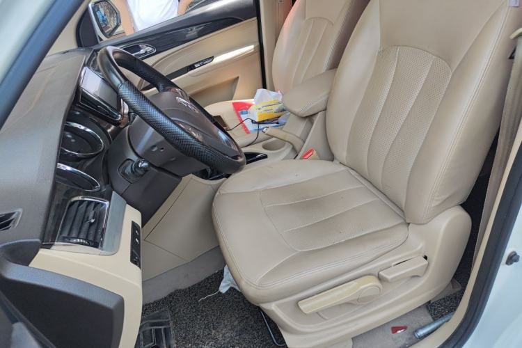 Used Baojun 730 2016 1.5L Manual Comfort Version 7 Seats China V Emission Standard Left Front Seat