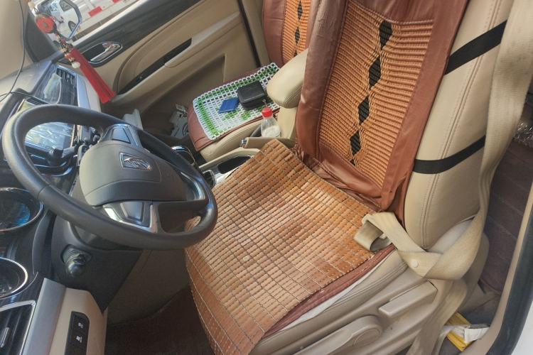 Used Baojun 730 2016 1.5L Manual Comfort Version 7 Seats China V Emission Standard Left Front Seat