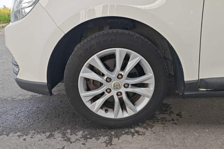 Used Baojun 730 2016 1.5L Manual Comfort Version 7 Seats China V Emission Standard Left Front Wheel Hub