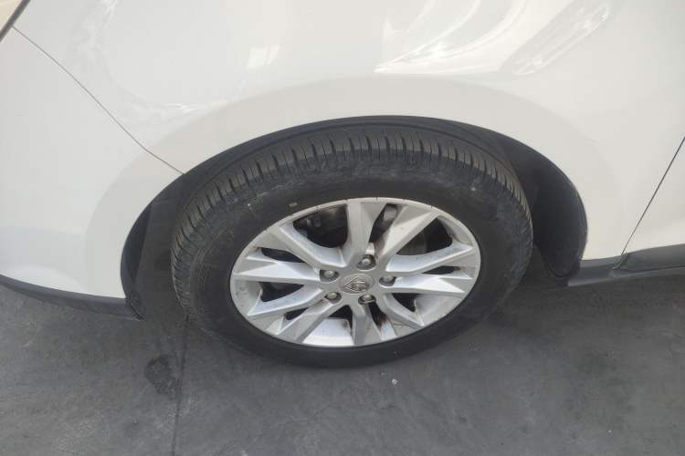 Used Baojun 730 2016 1.5L Manual Comfort Version 7 Seats China V Emission Standard Left Front Wheel Hub