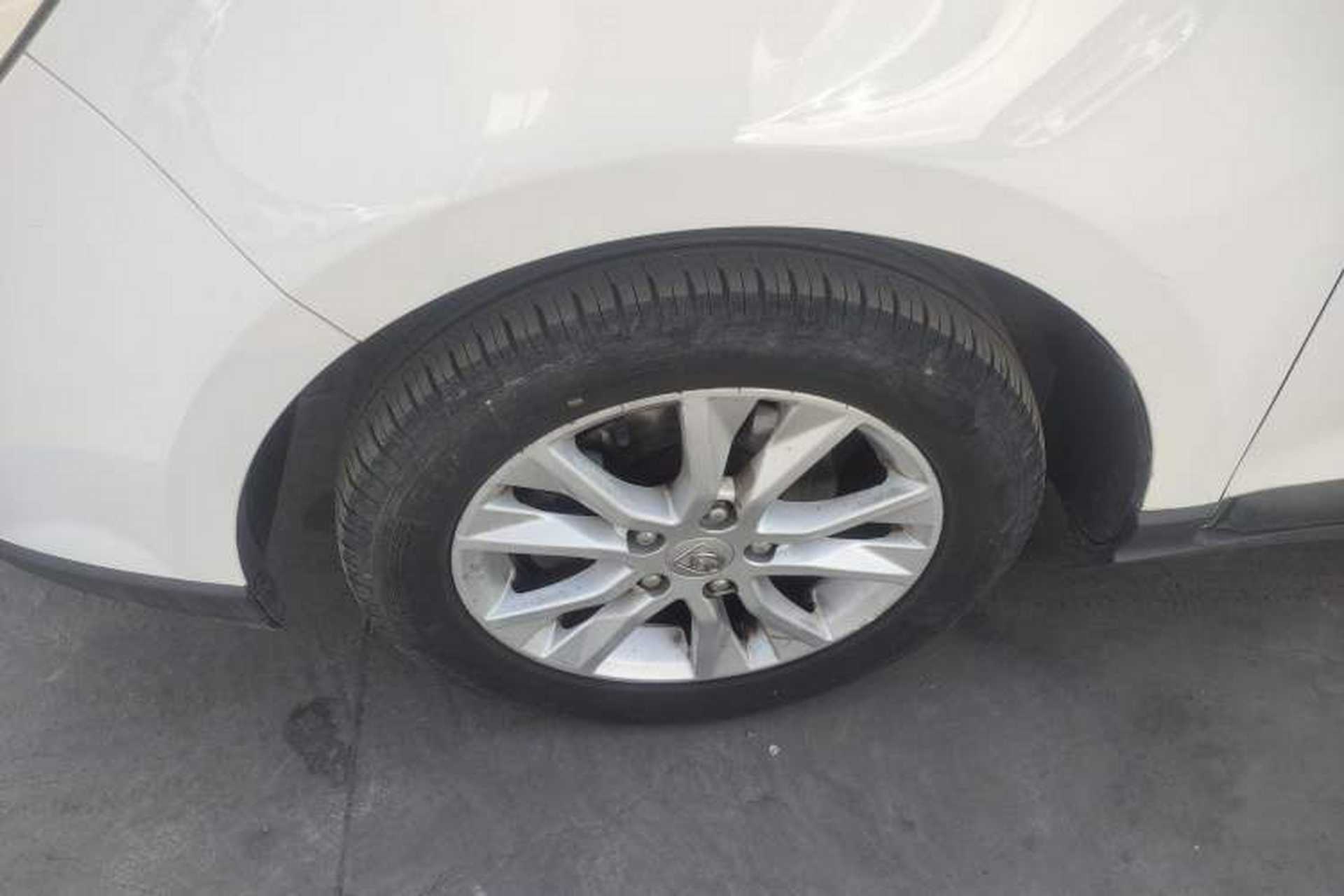 Used Baojun 730 2016 1.5L Manual Comfort Version 7 Seats China V Emission Standard Left Front Wheel Hub