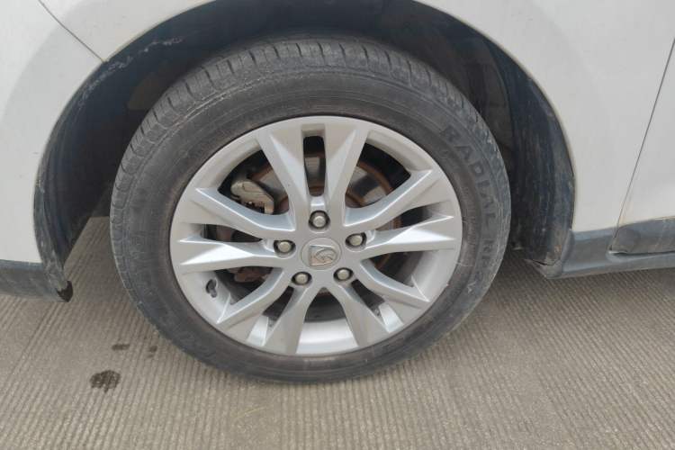 Used Baojun 730 2016 1.5L Manual Comfort Version 7 Seats China V Emission Standard Left Front Wheel Hub