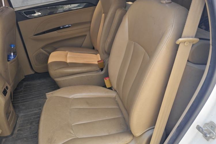 Used Baojun 730 2016 1.5L Manual Comfort Version 7 Seats China V Emission Standard Left Rear Seat