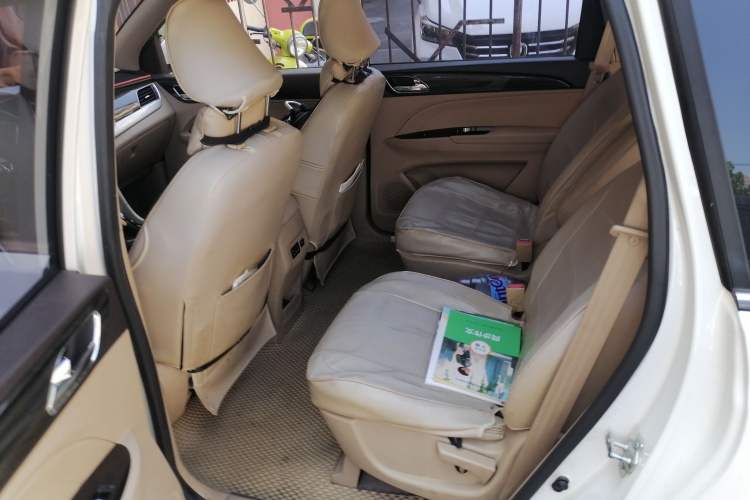 Used Baojun 730 2016 1.8L Manual Comfort Version 7 Seats Left Rear Seat