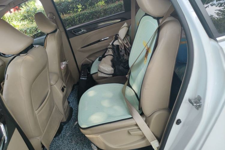 Used Baojun 730 2016 1.8L Manual Luxury Edition 7 Seats Left Rear Seat