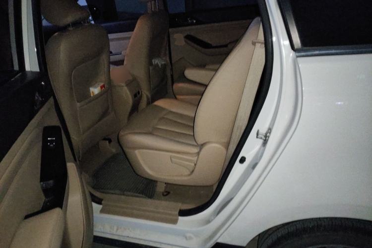 Used Baojun 730 2016 1.8L iAMT Luxury Model 7 Seats Left Rear Seat