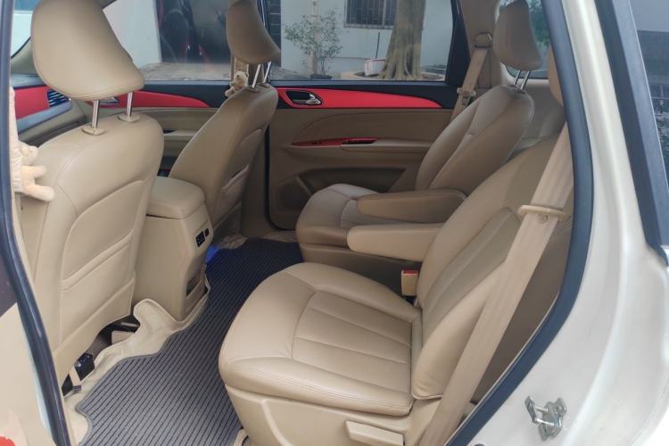 Used Baojun 730 2016 1.5L Manual Comfort Version 7 Seats China V Emission Standard Left Rear Seat