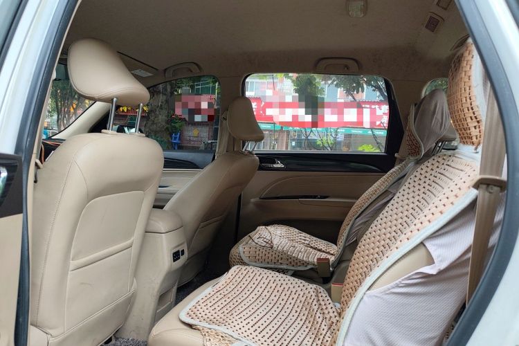 Used Baojun 730 2016 1.5L Manual Comfort Version 7 Seats China V Emission Standard Left Rear Seat