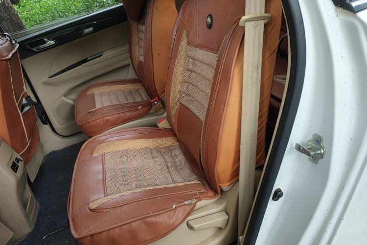 Used Baojun 730 2016 1.5L Manual Luxury Edition 7 Seats Left Rear Seat