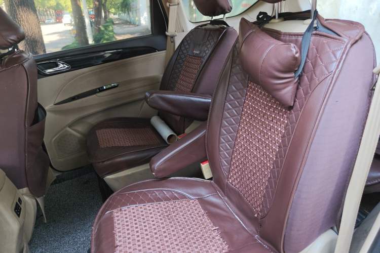 Used Baojun 730 2016 1.8L Manual Luxury Edition 7 Seats Left Rear Seat