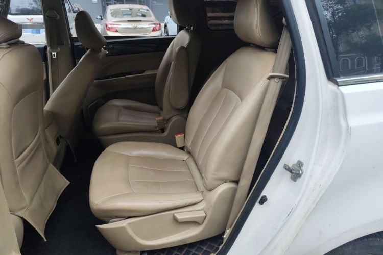 Used Baojun 730 2016 1.5L Manual Standard Version 7 Seats Left Rear Seat
