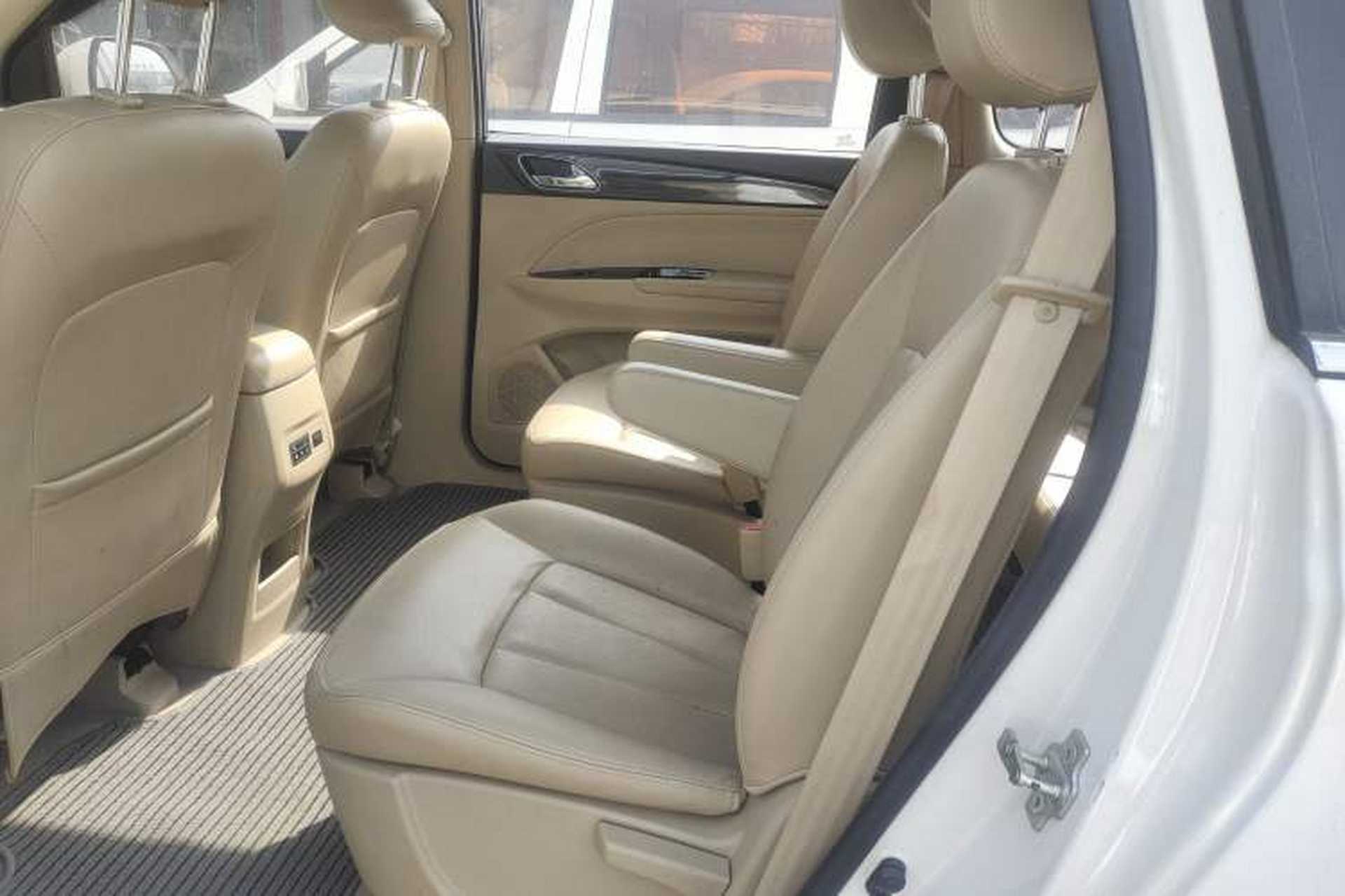 Used Baojun 730 2016 1.5L Manual Comfort Version 7 Seats China V Emission Standard Left Rear Seat