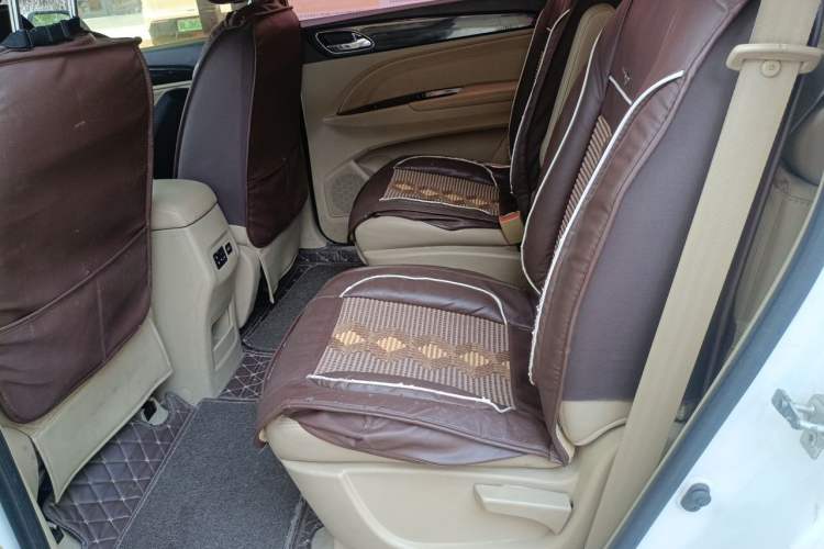 Used Baojun 730 2016 1.5L Manual Comfort Version 7 Seats China V Emission Standard Left Rear Seat