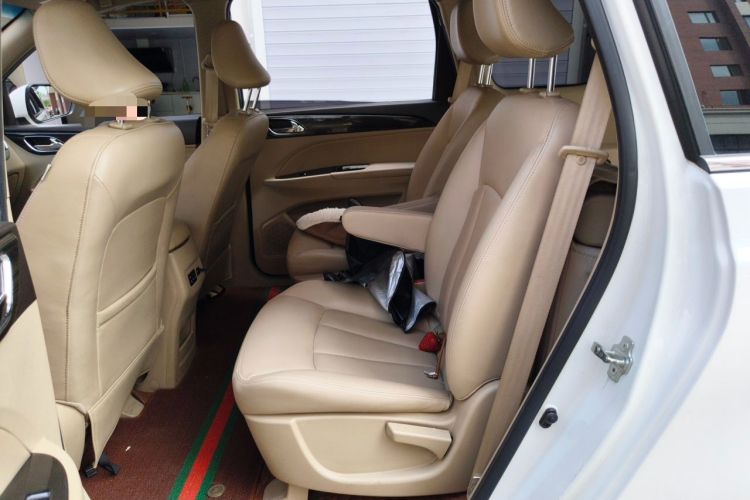 Used Baojun 730 2016 1.5T Manual Comfort Version 7 Seats Left Rear Seat