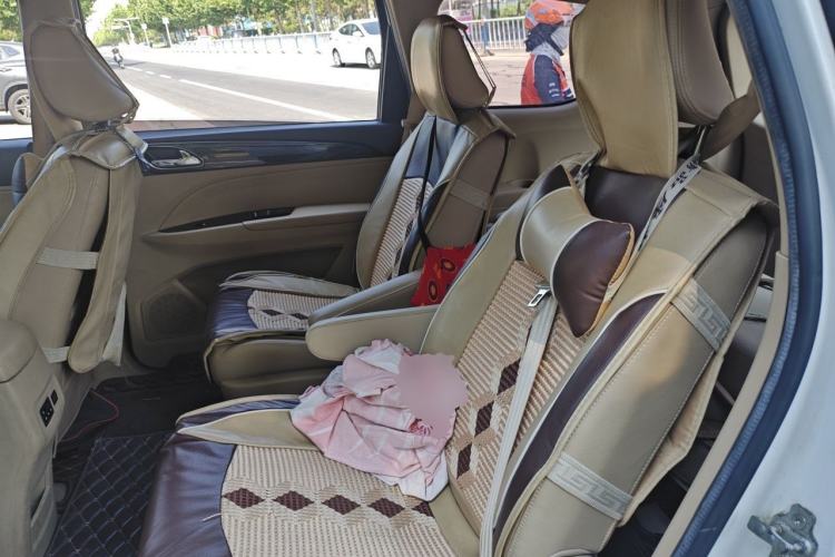 Used Baojun 730 2016 1.5L Manual Comfort Version 7 Seats China V Emission Standard Left Rear Seat