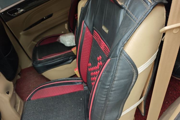 Used Baojun 730 2016 1.5L Manual Comfort Version 7 Seats China V Emission Standard Left Rear Seat