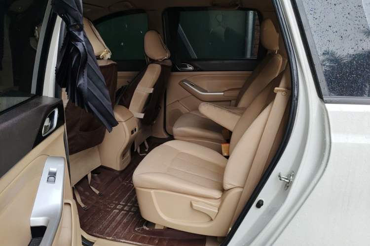 Used Baojun 730 2016 1.5L Manual Value Edition 7 Seats China V Emission Standard Left Rear Seat