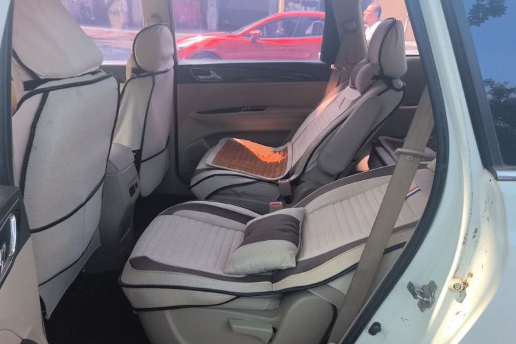 Used Baojun 730 2016 1.8L iAMT Luxury Model 7 Seats Left Rear Seat