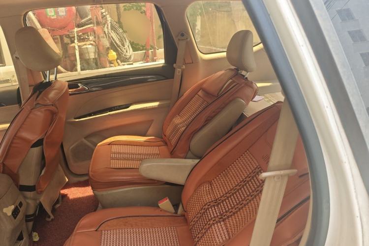 Used Baojun 730 2016 1.8L iAMT Luxury Model 7 Seats Left Rear Seat