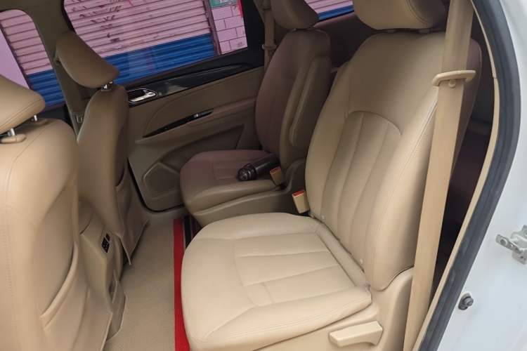 Used Baojun 730 2016 1.5L Manual Luxury Edition 7 Seats Left Rear Seat
