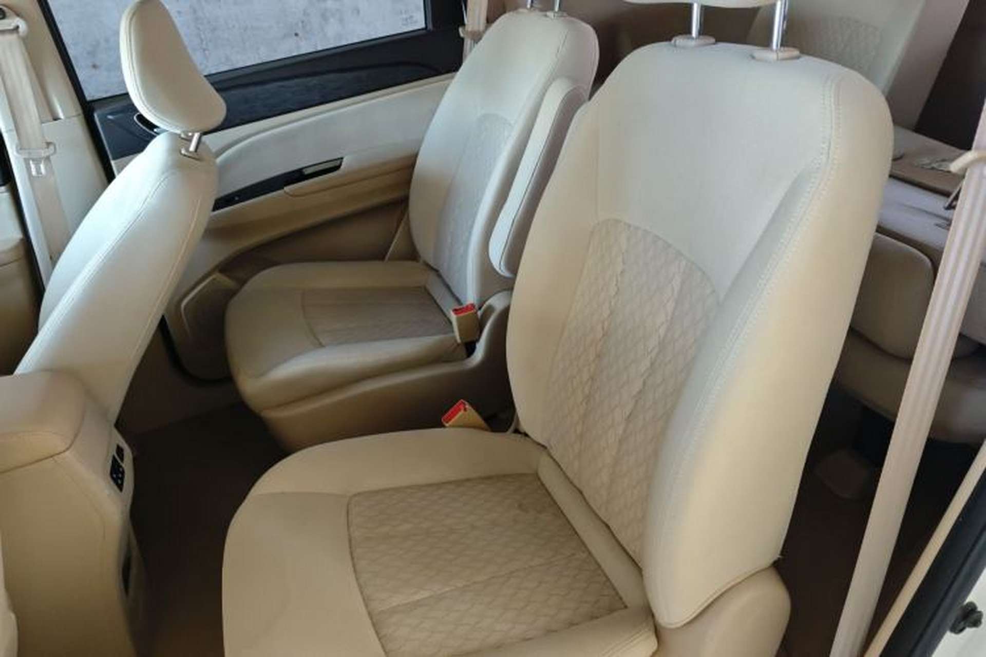 Used Baojun 730 2016 1.5L Manual Value Edition 7 Seats China V Emission Standard Left Rear Seat