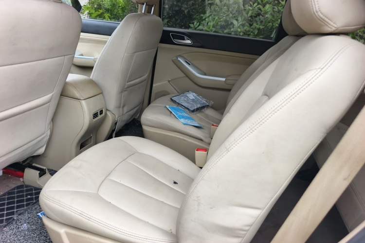 Used Baojun 730 2016 1.5L Manual Value Edition 7 Seats China V Emission Standard Left Rear Seat