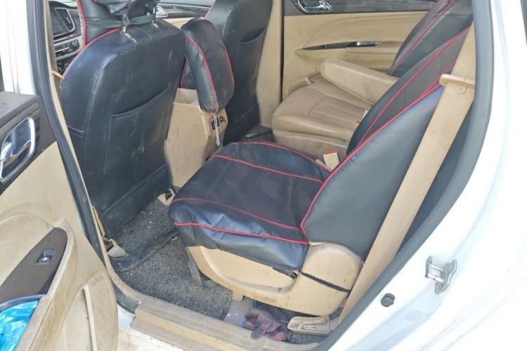 Used Baojun 730 2016 1.5L Manual Comfort Version 7 Seats China V Emission Standard Left Rear Seat