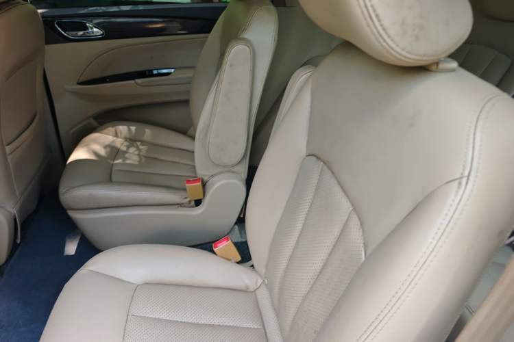Used Baojun 730 2016 1.5T Manual Luxury Edition 7 Seats Left Rear Seat