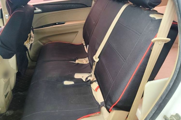 Used Baojun 730 2016 Revised Version 1.5L Manual Standard Model 5 Seats Left Rear Seat