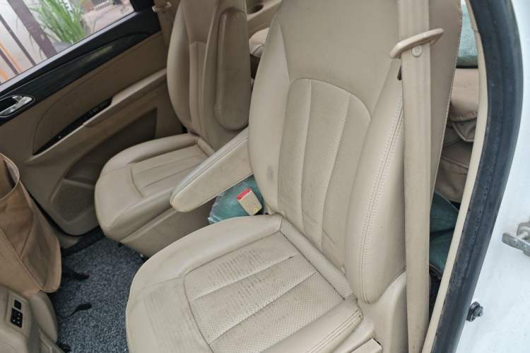Used Baojun 730 2016 1.5L Manual Comfort Version 7 Seats China V Emission Standard Left Rear Seat