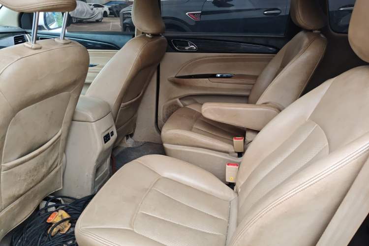 Used Baojun 730 2016 1.5T Manual Luxury Edition 7 Seats Left Rear Seat