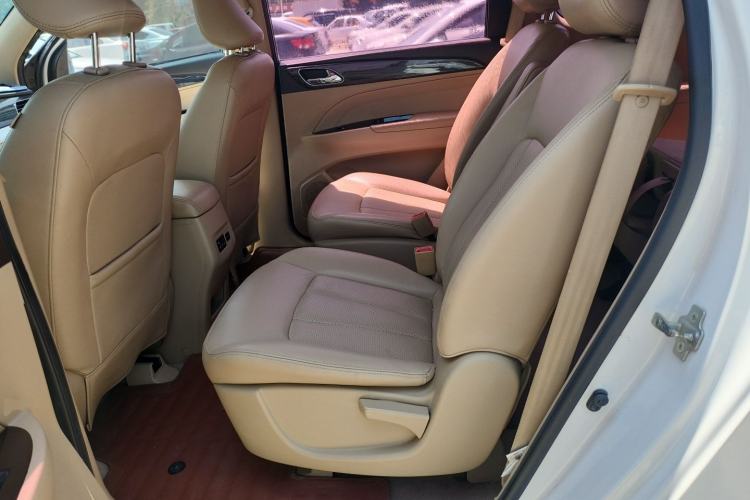 Used Baojun 730 2016 1.8L iAMT Luxury Model 7 Seats Left Rear Seat