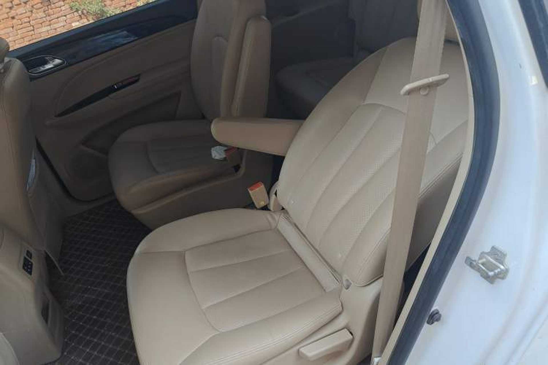 Used Baojun 730 2016 1.5L Manual Comfort Version 7 Seats China V Emission Standard Left Rear Seat