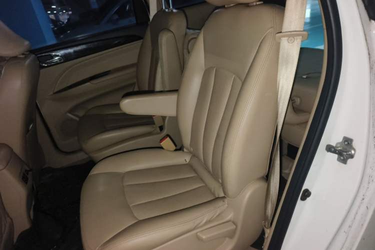 Used Baojun 730 2016 1.5L Manual Comfort Version 7 Seats China V Emission Standard Left Rear Seat