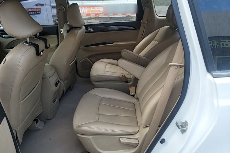 Used Baojun 730 2016 1.8L iAMT Comfort Version 7 Seats Left Rear Seat