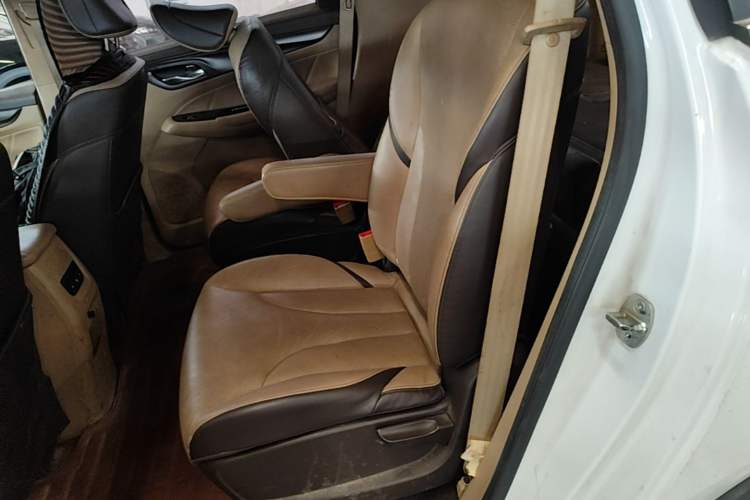 Used Baojun 730 2016 1.5T Manual Luxury Edition 7 Seats Left Rear Seat