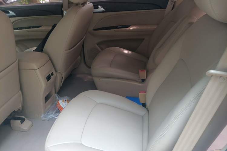 Used Baojun 730 2016 1.5L Manual Value Edition 7 Seats China V Emission Standard Left Rear Seat