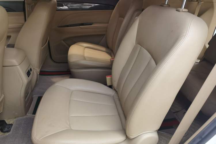 Used Baojun 730 2016 1.5L Manual Comfort Version 7 Seats China V Emission Standard Left Rear Seat