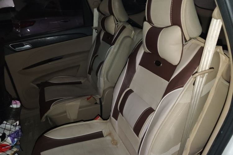 Used Baojun 730 2016 1.5L Manual Standard Version 7 Seats Left Rear Seat