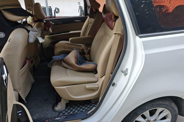 Used Baojun 730 2016 1.5L Manual Comfort Version 7 Seats China V Emission Standard Left Rear Seat