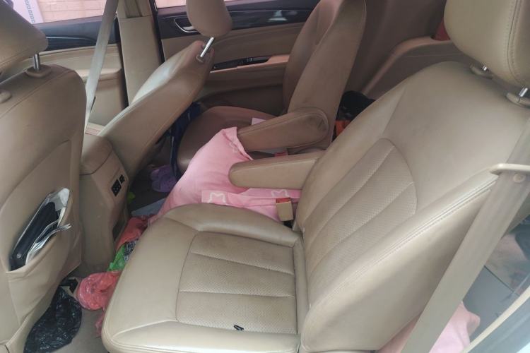 Used Baojun 730 2016 1.5L Manual Comfort Version 7 Seats China V Emission Standard Left Rear Seat