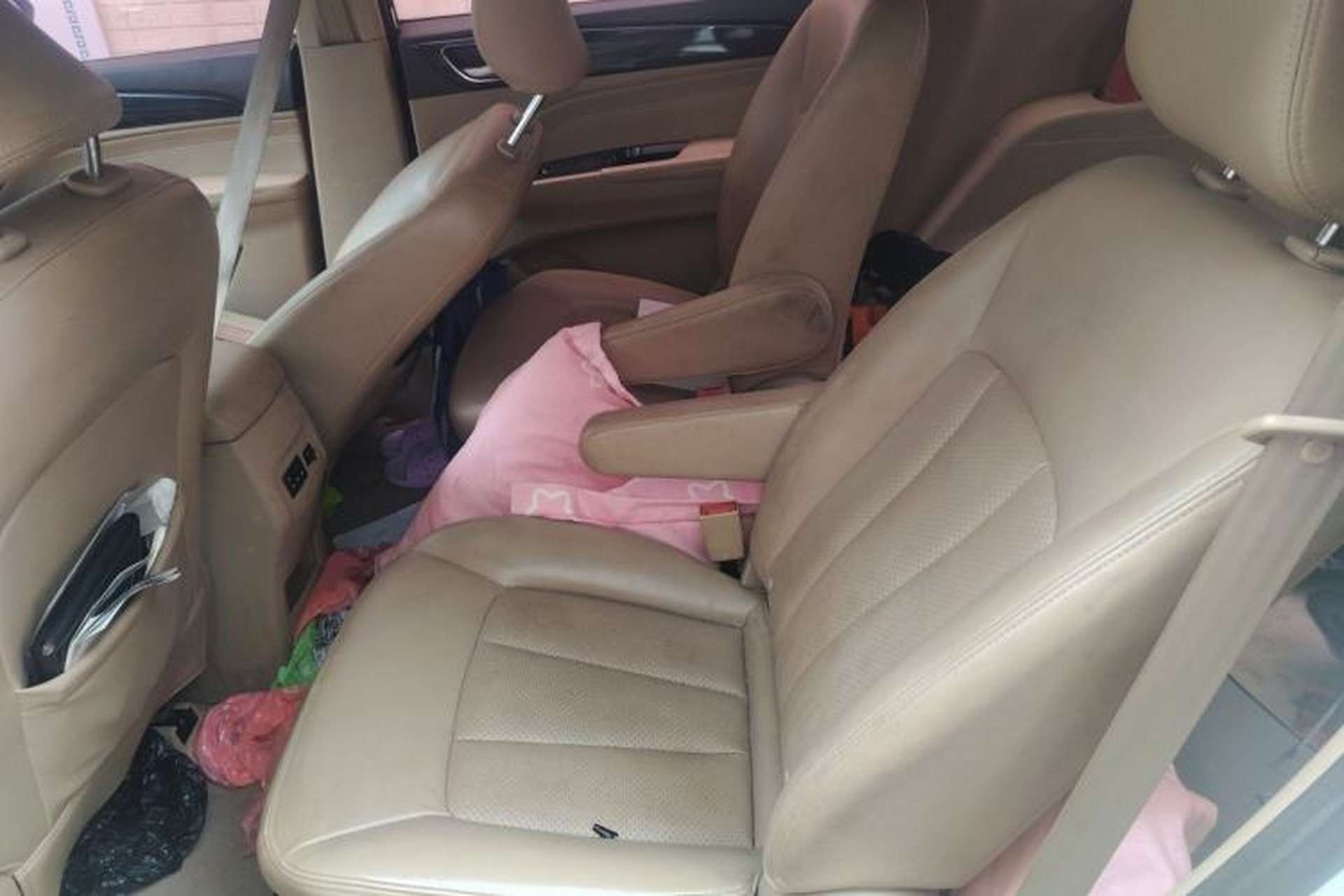 Used Baojun 730 2016 1.5L Manual Comfort Version 7 Seats China V Emission Standard Left Rear Seat