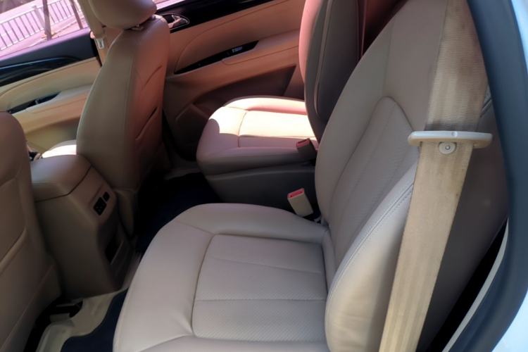 Used Baojun 730 2016 1.5L Manual Comfort Version 7 Seats China V Emission Standard Left Rear Seat