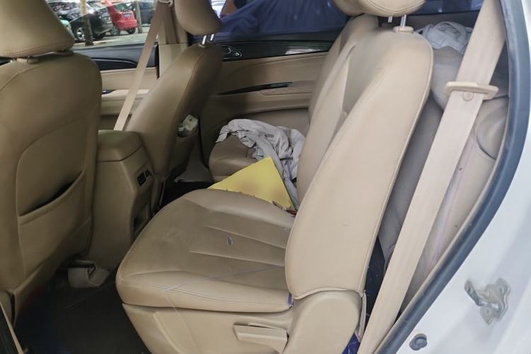 Used Baojun 730 2016 1.5T Manual Luxury Edition 7 Seats Left Rear Seat