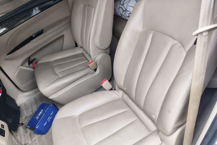 Used Baojun 730 2016 1.5L Manual Comfort Version 7 Seats China V Emission Standard Left Rear Seat