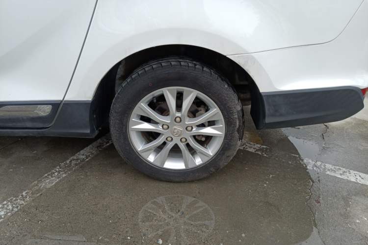 Used Baojun 730 2016 1.8L iAMT Comfort Version 7 Seats Left Rear Wheel Hub